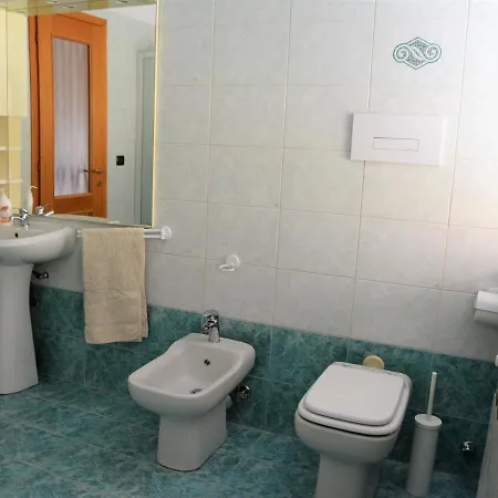 A. F.antastic V.iew Casa vacanze Costa Volpino